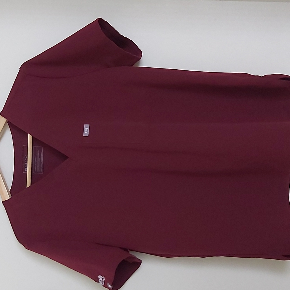Figs  Womens Maroon XLarge Catarina One Pocket Scrub Top